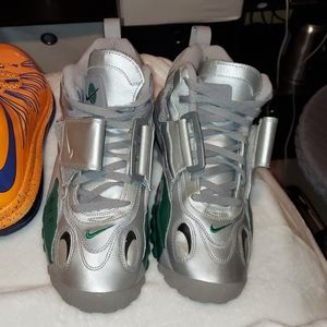 Nike Air diamond turfs